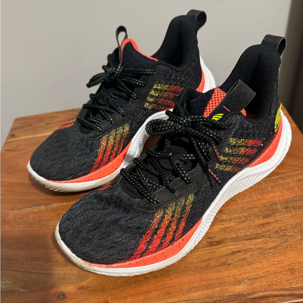 curry 10 iron sharpens iron